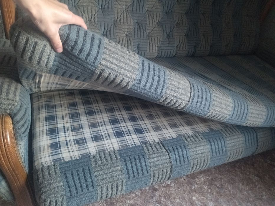 Продам диван раскладной и кресло