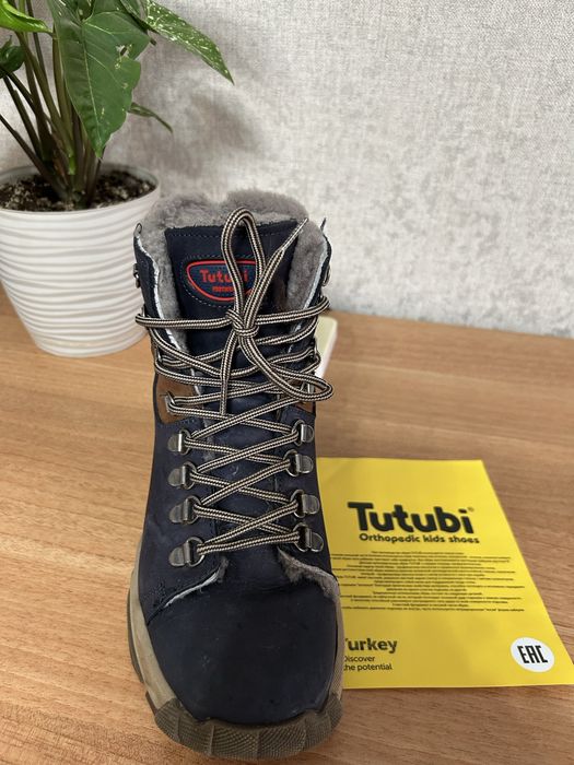 Продам подростковую обувь