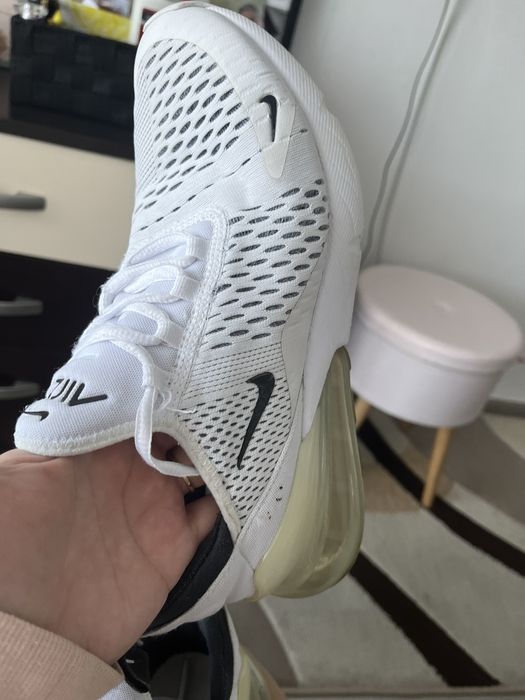 Nike Air Max 270