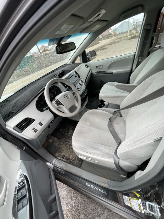 Тайота. Сиенна