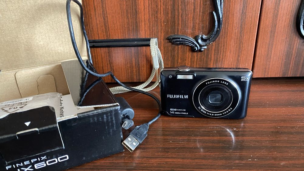 Фотоапарат  FUJIFILM