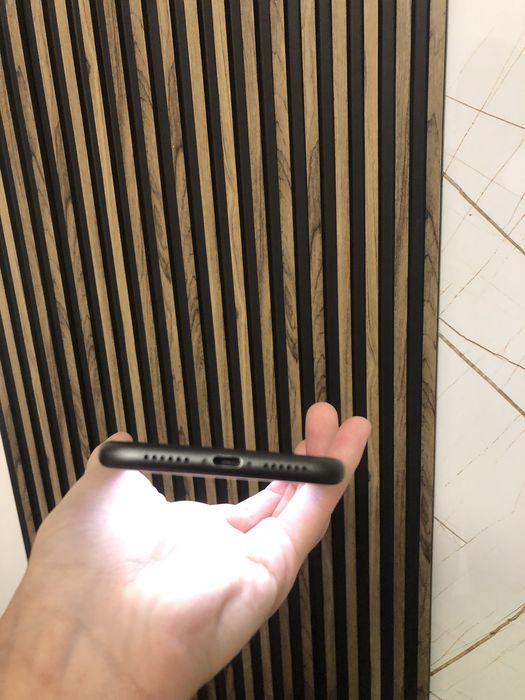 Продам IPHONE 11 (128 GB)