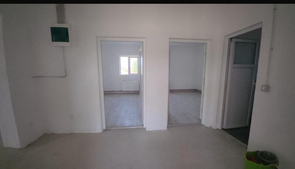 Hala industriala cu platforma betonata - productie/depozitare