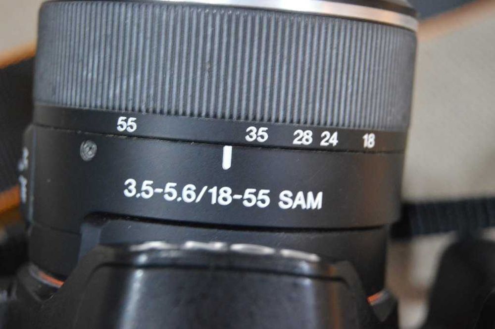 Foto DSLR SONY Alpha A290 + obiectiv 18-55mm SAM