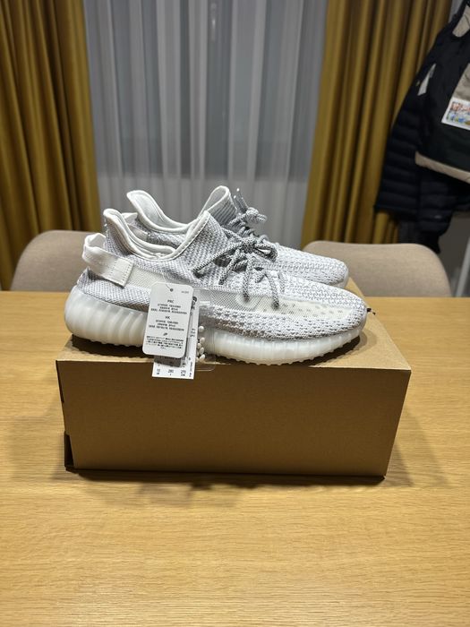 Yeezy Boost 350 V2 Static White