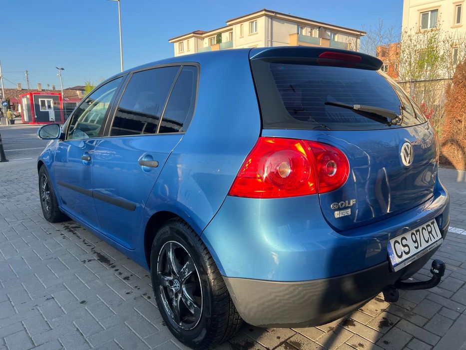 Volkswagen Golf 5 1.6 FSI