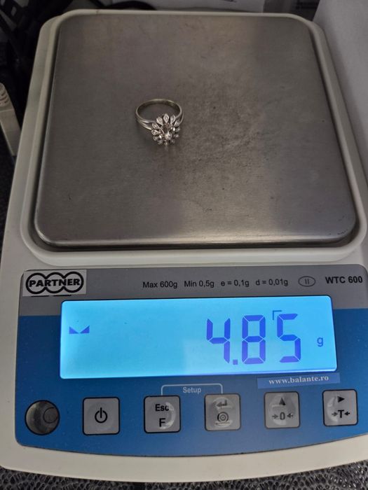 Inel din aur de 18k cu briliante Amanet BKG