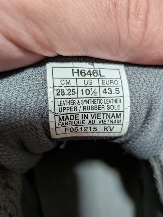 Adidasi Asics piele intoarsa cu Gel