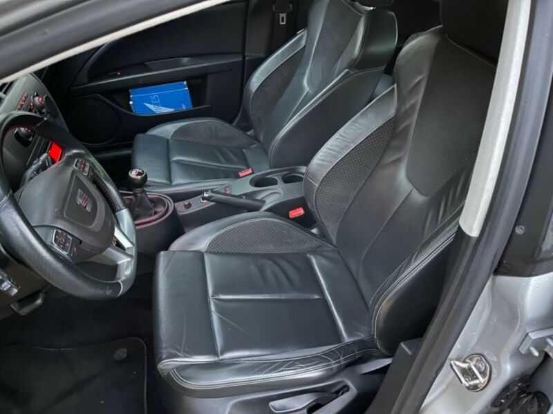 SEAT Leon 2011 — imagine 5