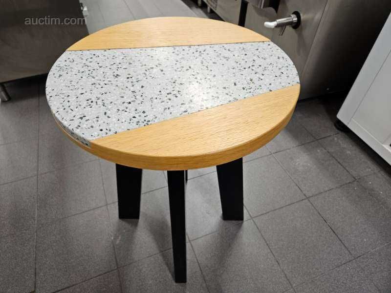 Vand mese bistro / restaurant