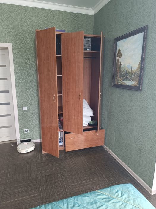 Продам спальный гарнитур