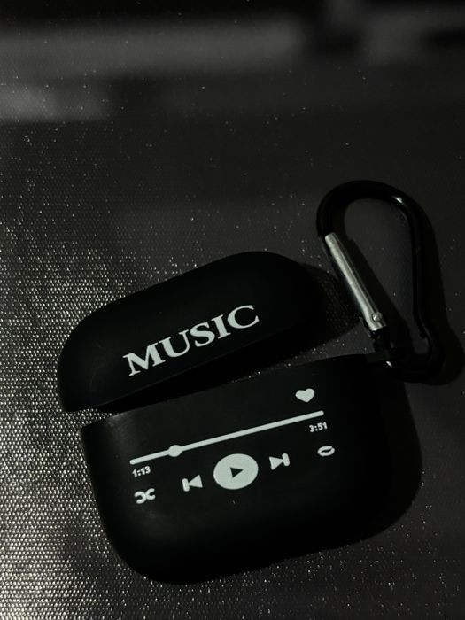 Husa AirPods ( pret negociabil)