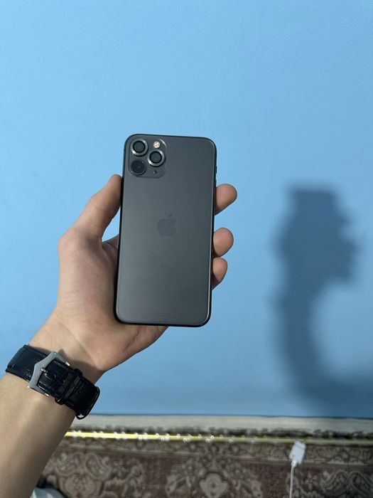 iphone 11pro 256/71 240$