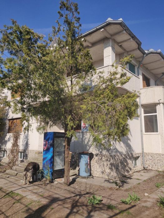 Casă P+1 + Spațiu comercial + Subsol tip discotecă/bar – Coteana