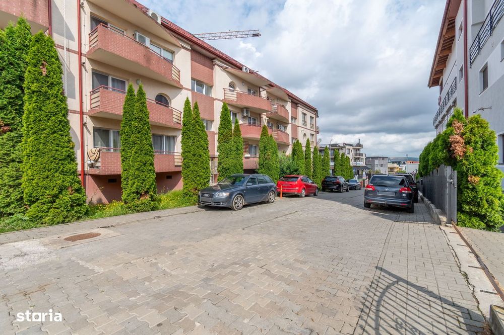 Apartament 3 camere de vanzare Bună Ziua str. Costache Negri Parcare