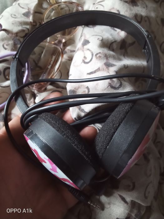 Продам наушники.