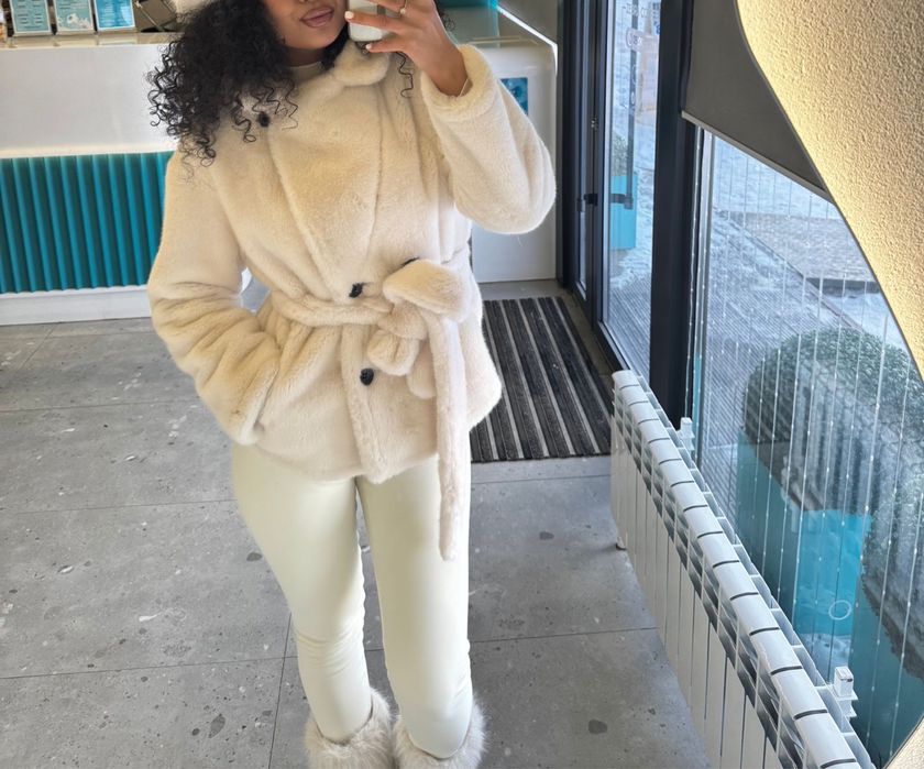 Продается белая Экошубка S размер