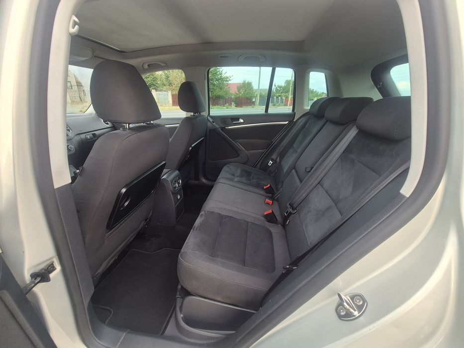 VW TIGUAN  2.0 TDI / EURO 5 / 4 X 4 / DSG / Clima / Trapa / Led / Xenon / CASH sau RATE