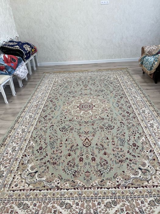 Продам ковры в хоршем состоянии