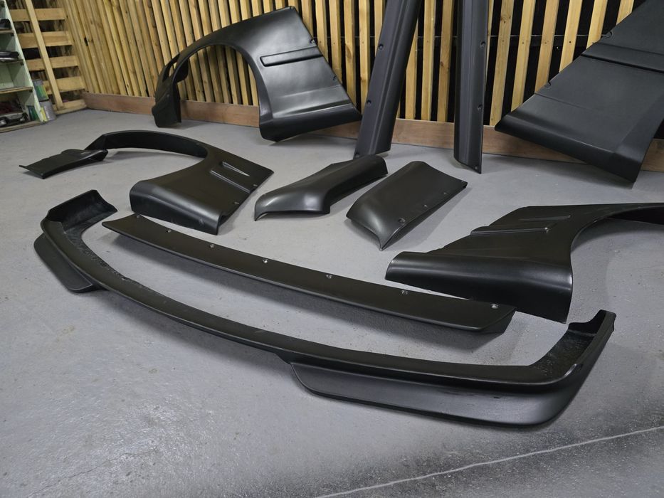 BMW E36 расширение ROCKET BUNNY