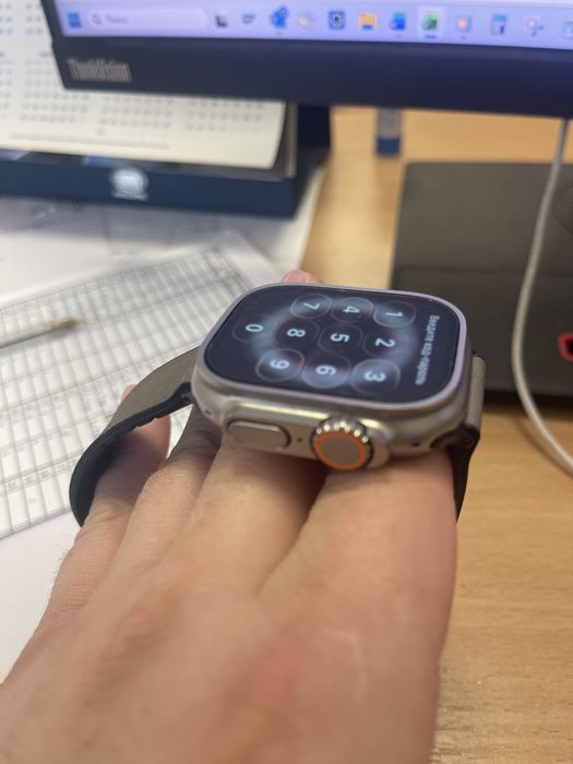 Продам часы apple watch в идеальном состоянии