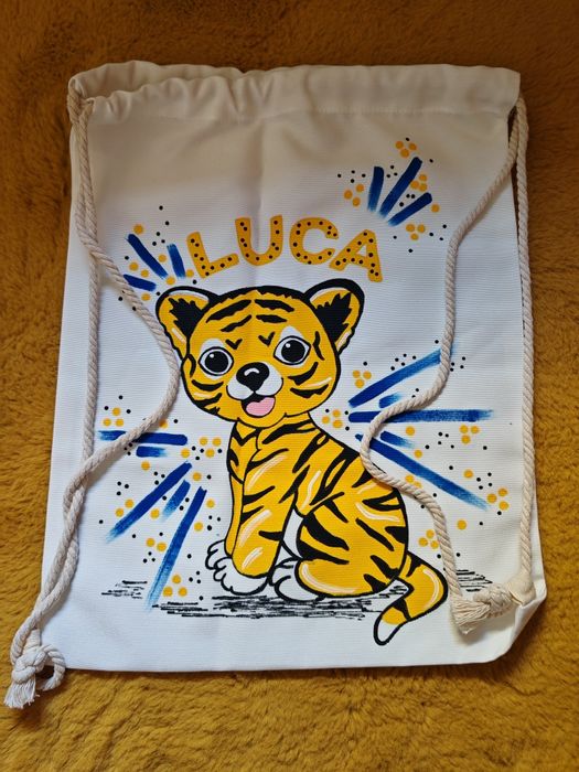 Saculet pentru gradinita, pictat manual "Luca"