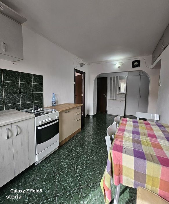 Apartament 2 camere decomandat  Str. Carpați ,