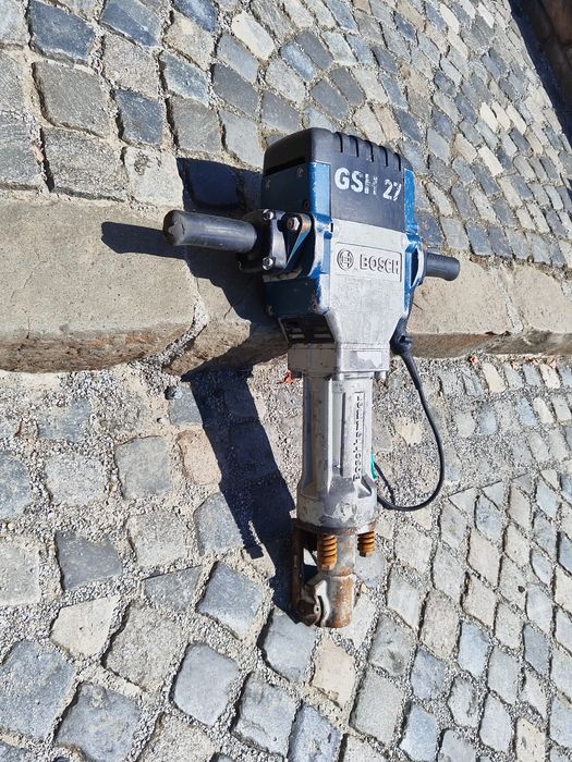 Vând Bosch GSH27 VC