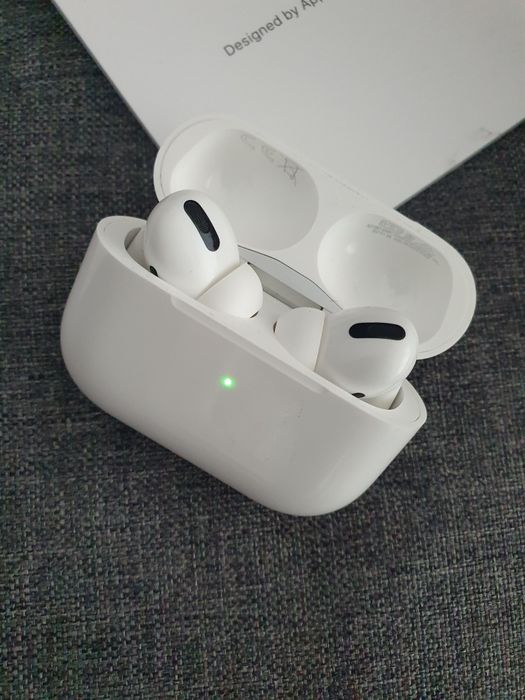 Безжични слушалки Apple AirPods  Pro +Magsafe case