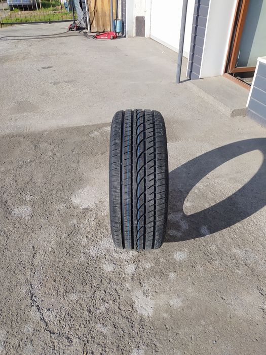 Lanvigator 265/45R21 Snowpower