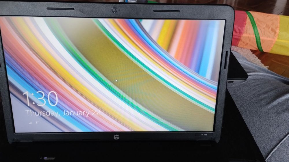 Лаптоп hp 655 неразличим от нов