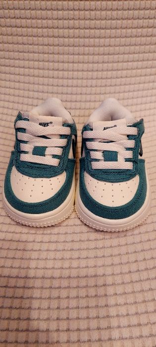 Детски маратонки Nike Force 1