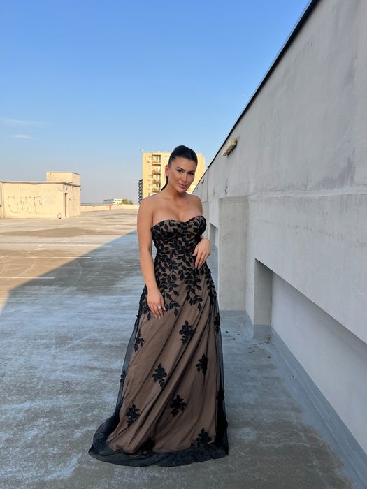 Rochie lunga stil printesa maro negru