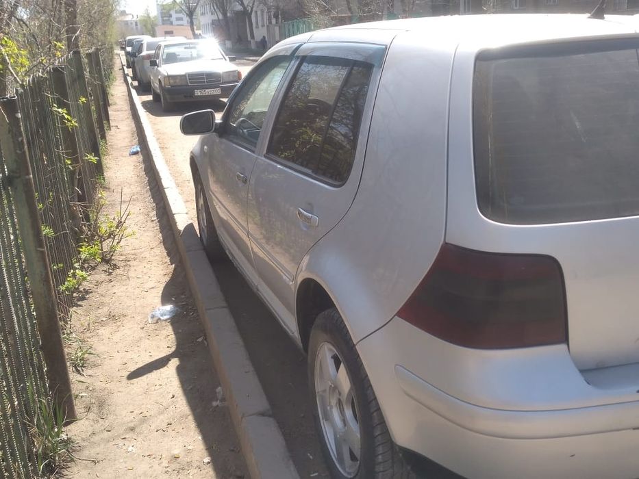 Продаю хорошую машину