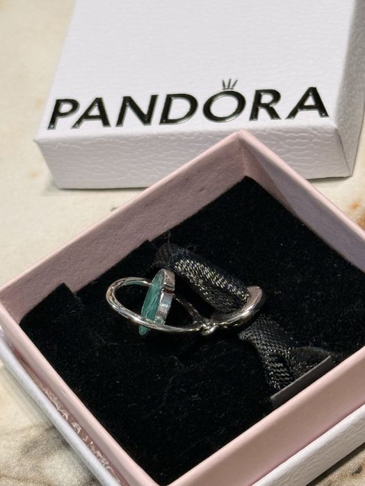 charm pandora stranger things