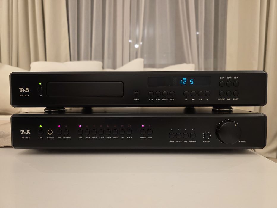 Boxe T+A SOLITAIRE A3D V, Preamplificator T+A PD1200R și T+A CM12