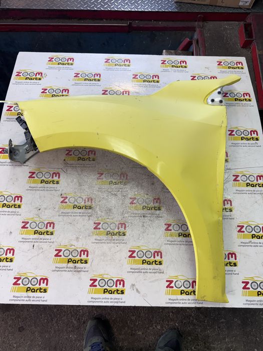 Aripa stanga fata Renault Fluence cu usor defect