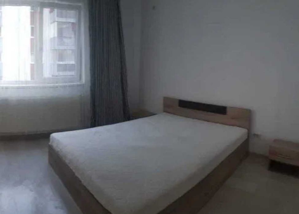 Дава се под наем Тристаен апартамент в Пловдив, Център - 80 кв.м за 219.3 € - Снимка #1