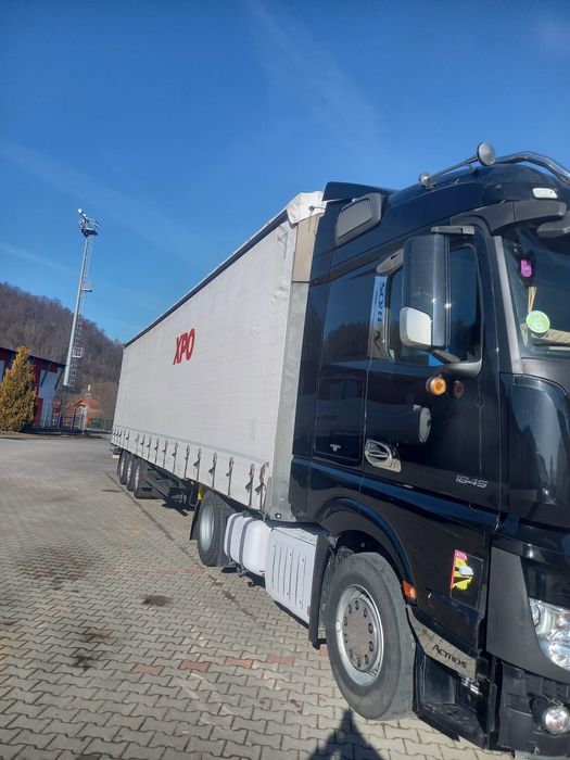 Se vinde cap tractor Mercedes MP4 si semiremorca vario Schmitz