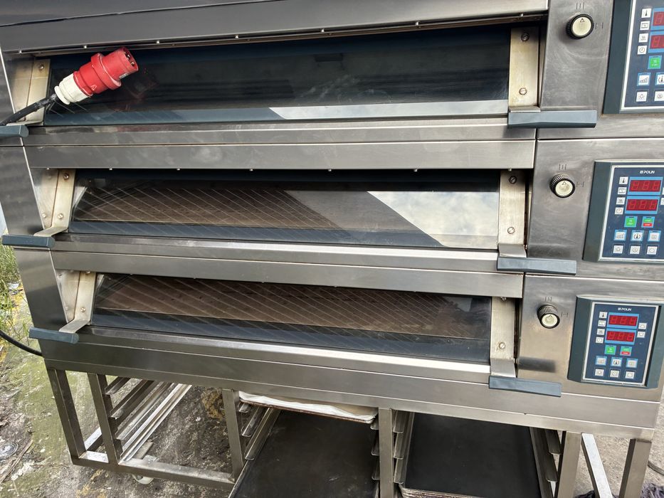 Cuptor pizza pe 3 etaje