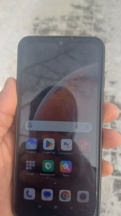 Редми А9 не новый