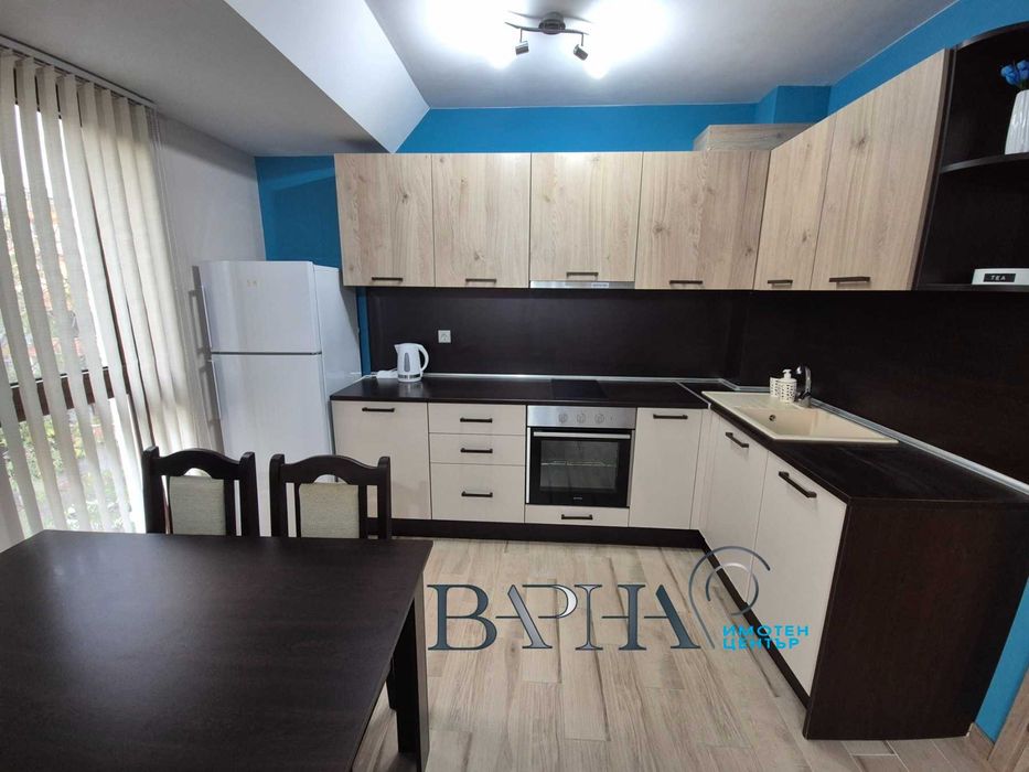 Дава се под наем Двустаен апартамент в Варна, Център - 60 кв.м за 612 € - Снимка #2