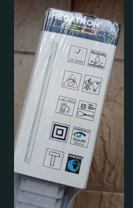 De vînzare 8 bucăți sigilate, 75 Ron bucata, corpuri de iluminat cat a