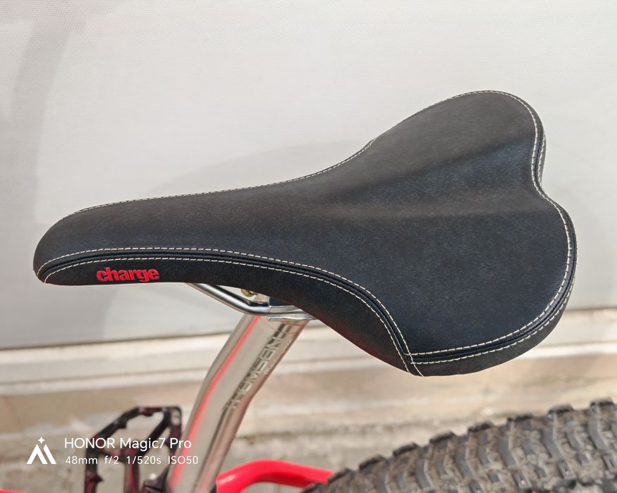 Седалка Charge Spoon