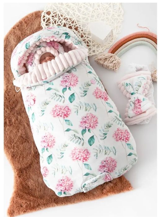 Продается конверт с комбинезоном