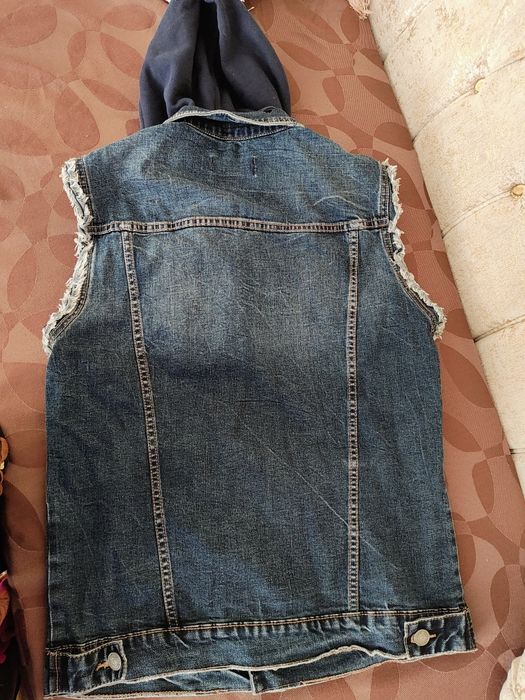 Дънков елек с качулка