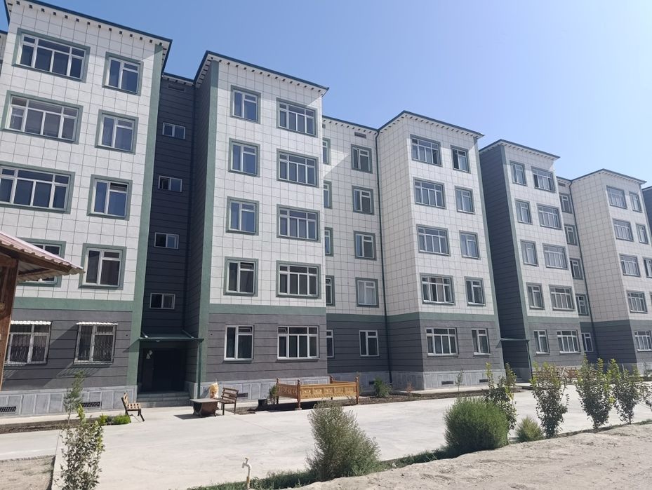 Uy sotiladi  Navoiy Karmana