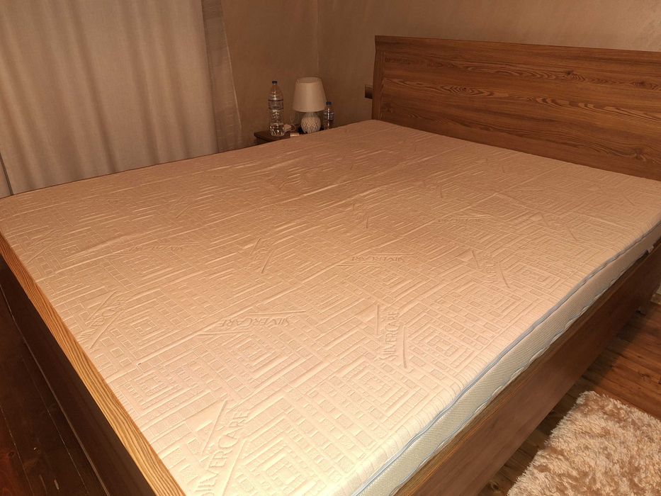 Двулицев ортопедичен матрак 160 на 200 см