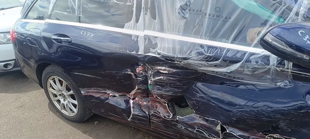 Dezmembrari / Dezmembrez Mercedes Clasa C Combi (S205) 2.2 CDI 651921 cutie viteze auutomata cod culoare 890 (MANUFAKTUR albastru cavansit - vopsea metalizată)