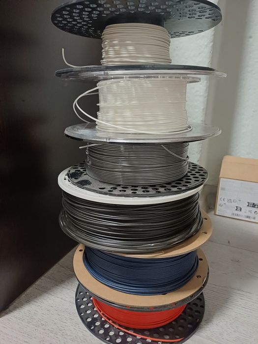 3D принтер Bambu Lab A1 и филаменти